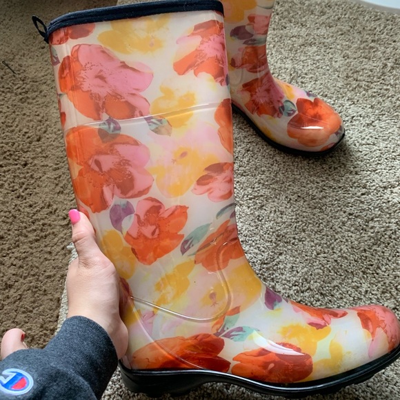Rain boots - Picture 4 of 4